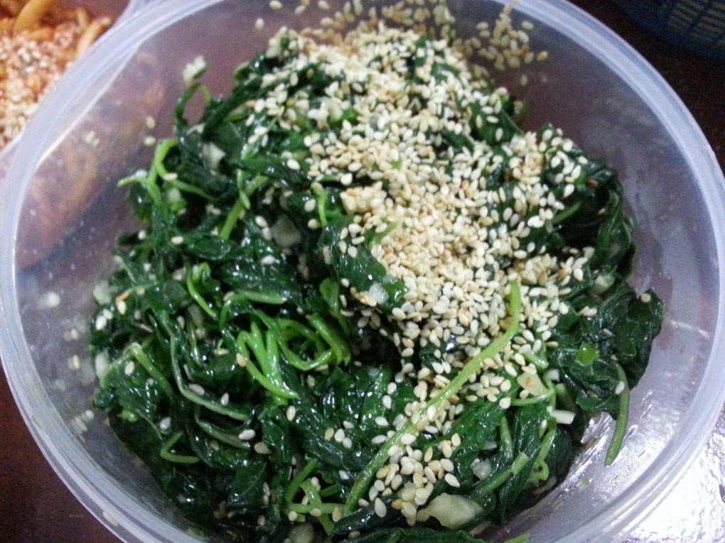 ยำผักโขม สไตล์เกาหลี อาหารเพื่อสุขภาพ อย่างแท้จริง